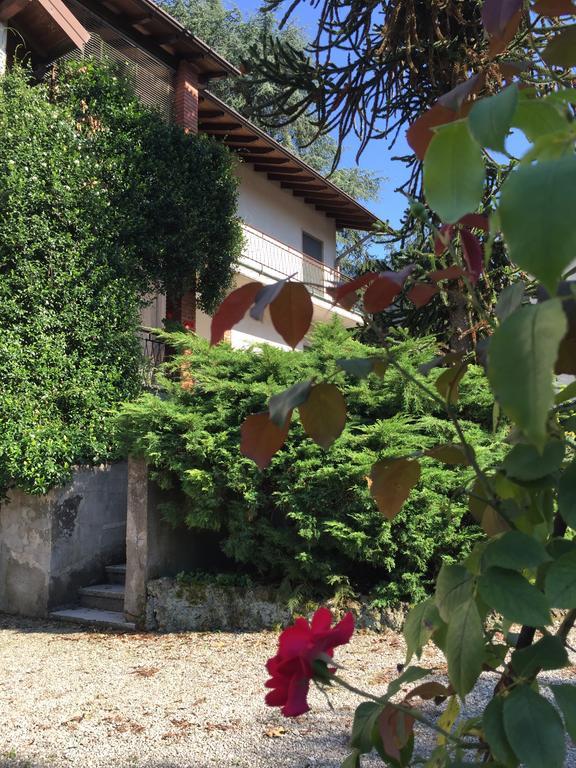 La Casa Creativa Bed and Breakfast Lomnago Zewnętrze zdjęcie